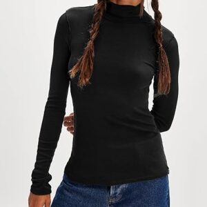 Women's high-neck long-sleeved top